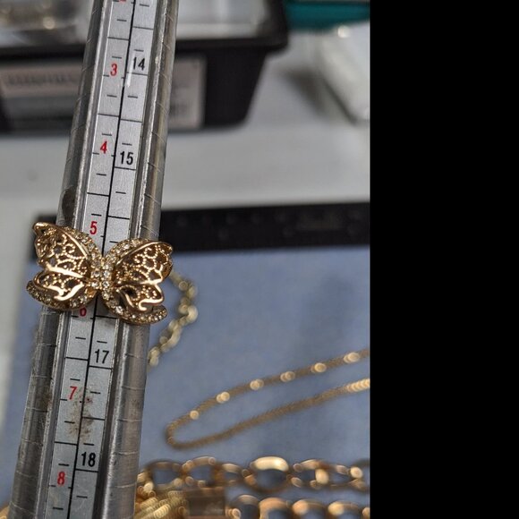 Gold Tone Jewelry Lot Necklaces Ring Bracelet 5 Piece Lot - Picture 6 of 7